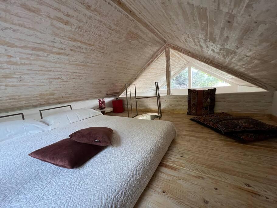 Eco-Chic Retreat: Countryside Oasis Near Florence Pozzolatico Bagian luar foto